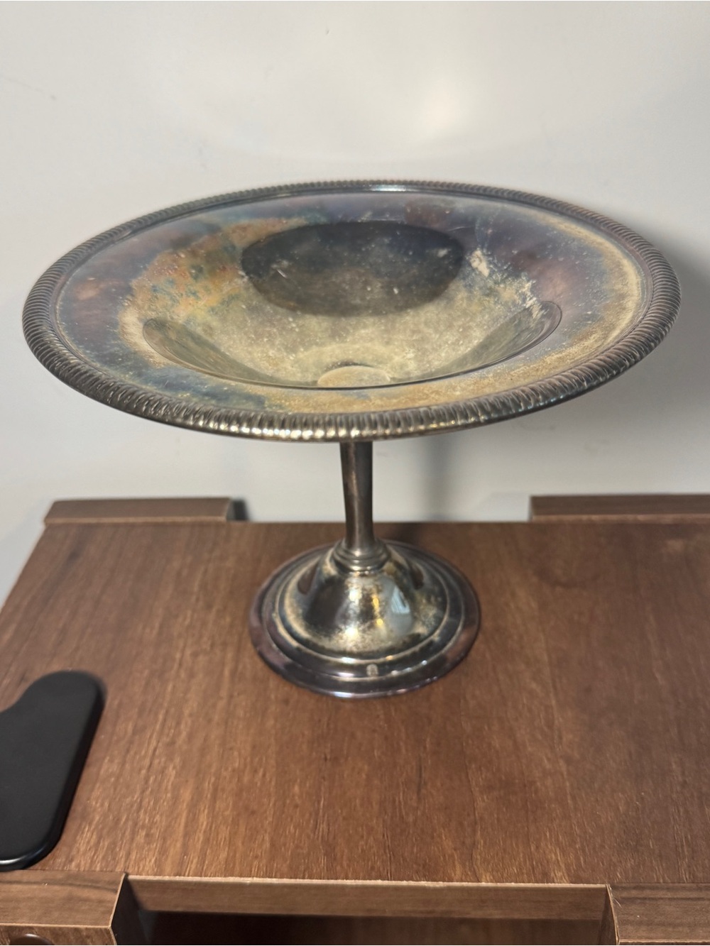 WM Rogers MFG Co 4240 Silver Plated Pedestal Candy Dish Decor Vintage Bowl